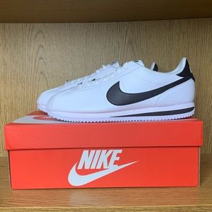 Nike Cortez Basic Leather Men’s Lifestyle Shoes